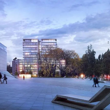 Smart Basen & Unia Art Centrum, Garaz Free,faktura Vat * לובלין
