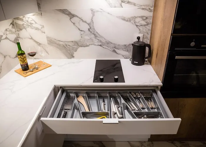 Smart Basen & Unia Centrum